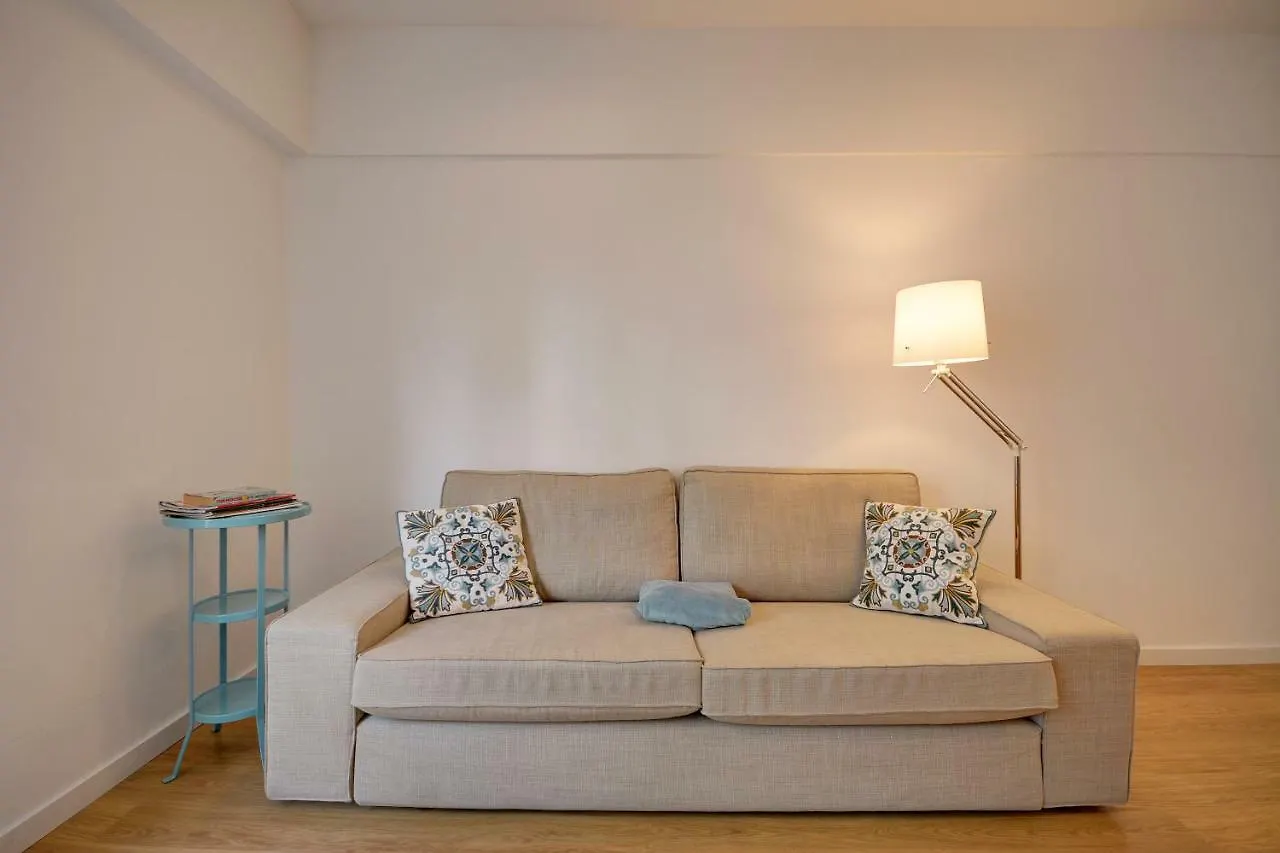 Bairro Azul - Av. Ressano Garcia Hotel Lisbon 0*,